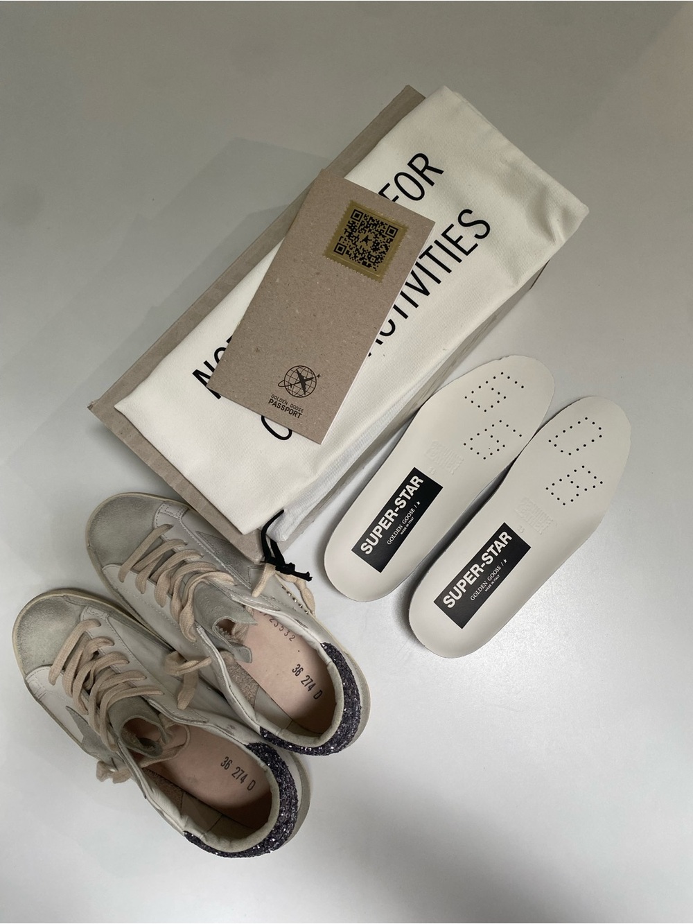 Golden Goose Superstar Sneaker White Leather/Ice/Gray/Glitter sz 36 New in Box - Picture 9 of 14